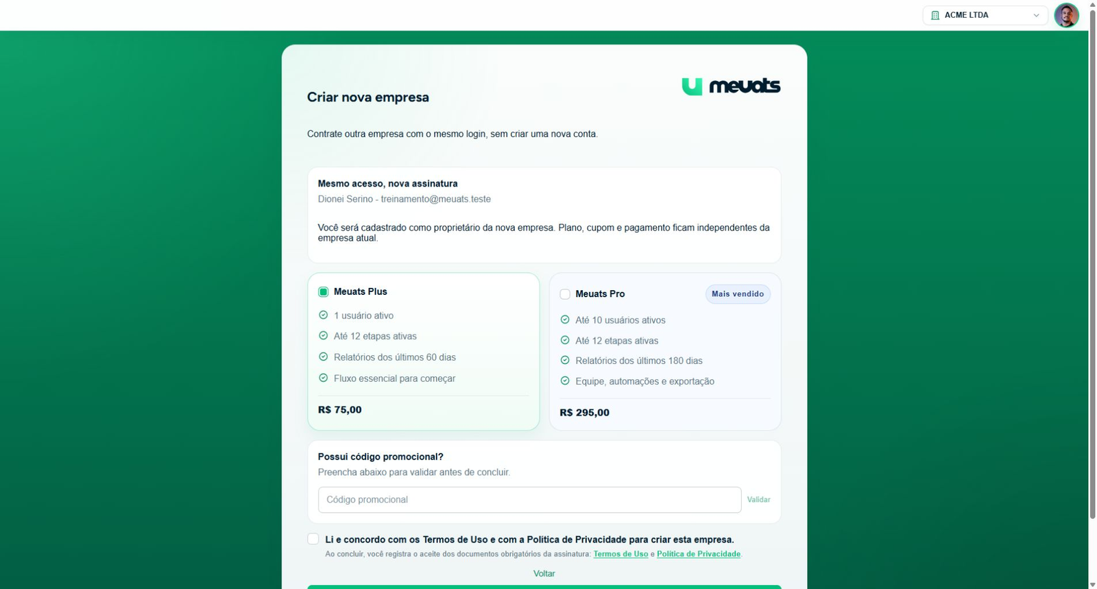 Tela Criar nova empresa com identificação da conta, planos Plus e Pro e campo de código promocional