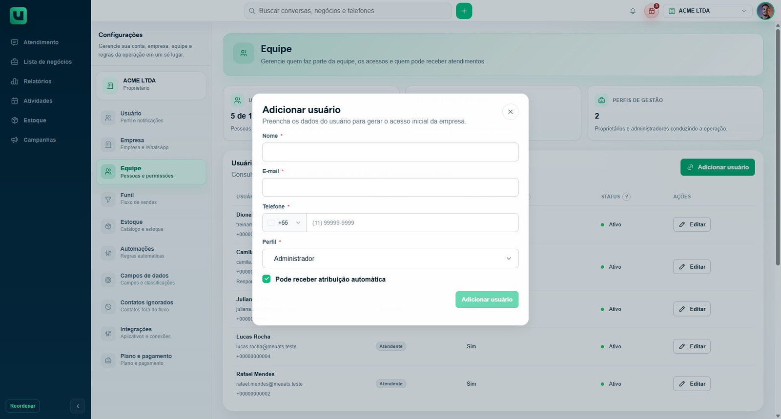 Formulário para adicionar uma pessoa à equipe e escolher seu perfil de acesso